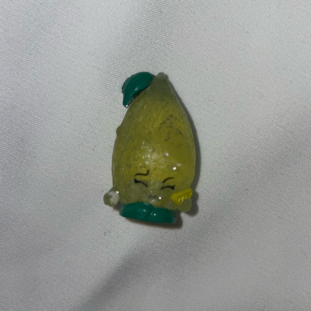 Crystal Glitz Sour Lemon Shopkin Variant
